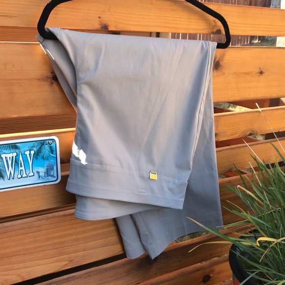 Alfani Pants - Tummy Control Capri Pants - 24W